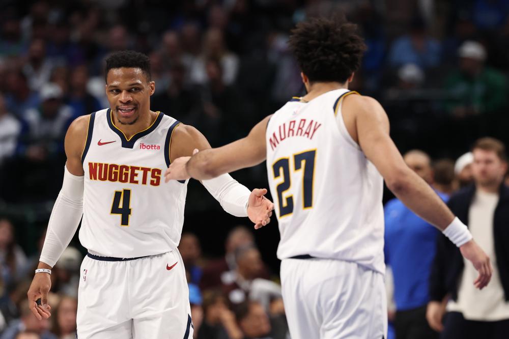 它不仅抓住 它不仅抓住